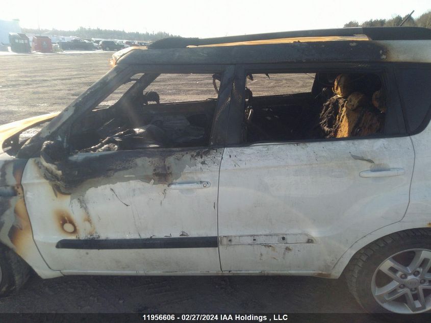 2011 Kia Soul VIN: KNDJT2A27B7707887 Lot: 11956606