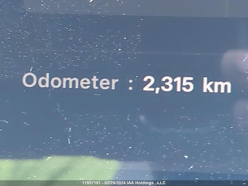 2024 Tesla Model Y VIN: 7SAYGDEE4RF989335 Lot: 11957191