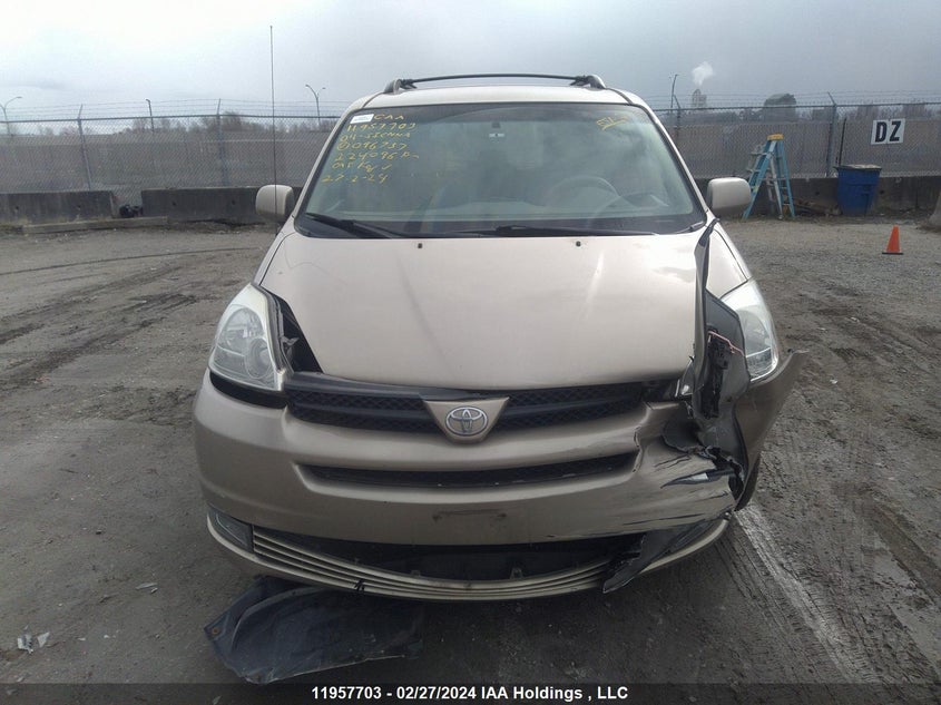 2004 Toyota Sienna Ce/Le VIN: 5TDZA23C04S096737 Lot: 11957703