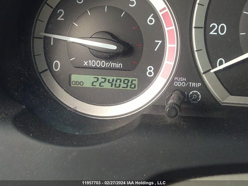 2004 Toyota Sienna Ce/Le VIN: 5TDZA23C04S096737 Lot: 11957703