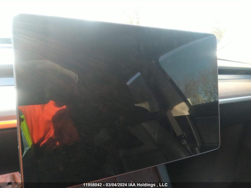 2023 Tesla Model Y VIN: 7SAYGAEE0PF607118 Lot: 11958042