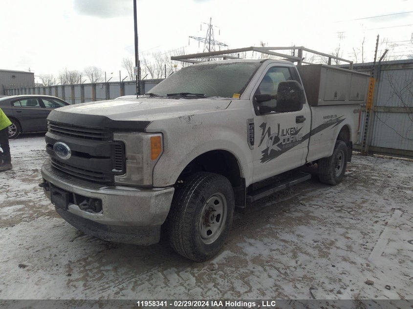 2017 Ford F-250 Xl VIN: 1FTBF2B60HEF02686 Lot: 11958341