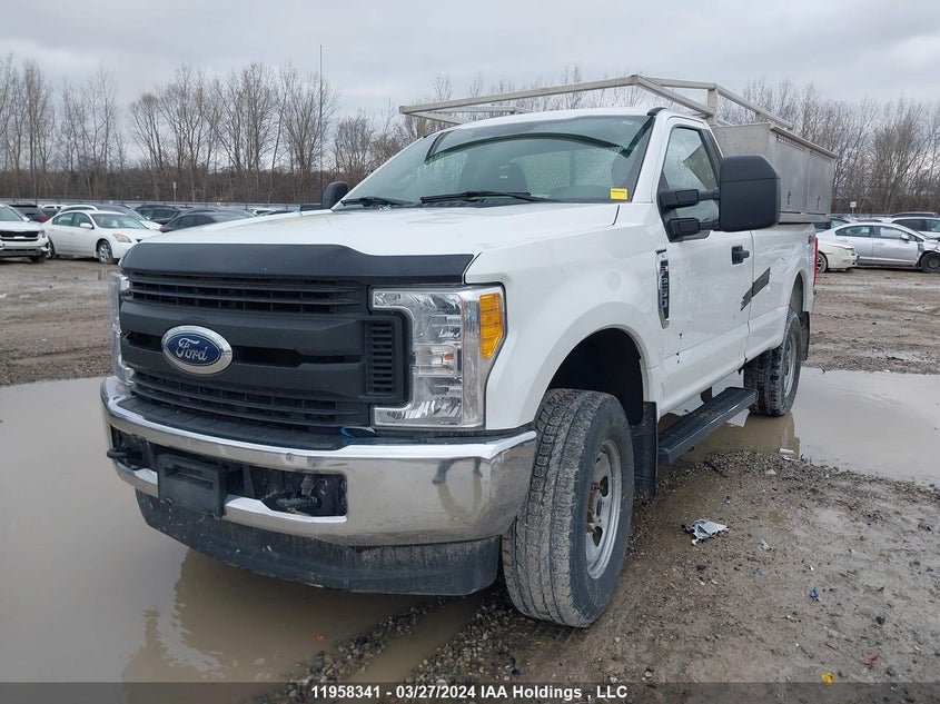 2017 Ford F-250 Xl VIN: 1FTBF2B60HEF02686 Lot: 11958341