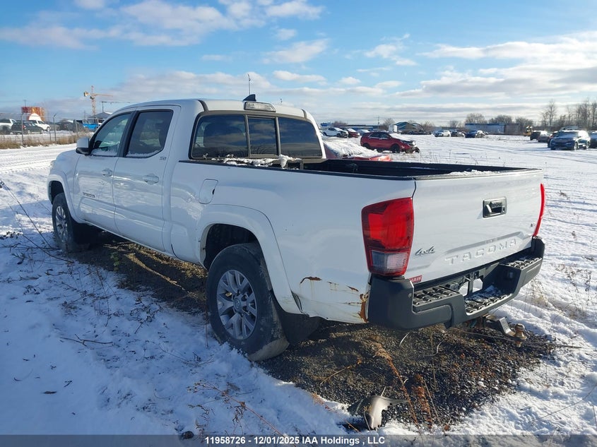 5TFDZ5BN4JX037235 2018 TOYOTA TACOMA photo no. 3