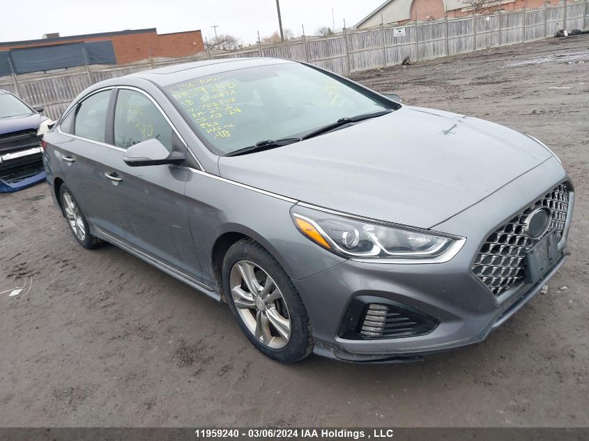 2018 Hyundai Sonata Sport/Limited VIN: 5NPE34AF0JH702508 Lot: 11959240