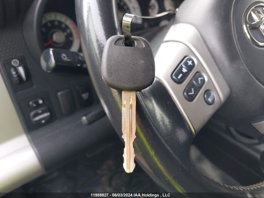 2012 Toyota Fj Cruiser VIN: JTEBU4BF3CK135712 Lot: 11959827