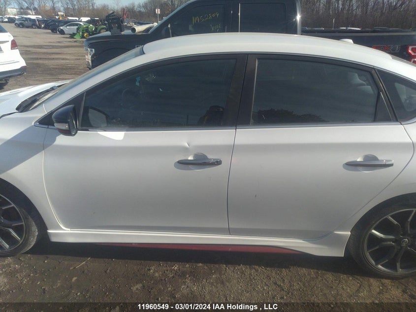 2017 Nissan Sentra Sr Turbo/Nismo VIN: 3N1CB7AP9HY274846 Lot: 11960549