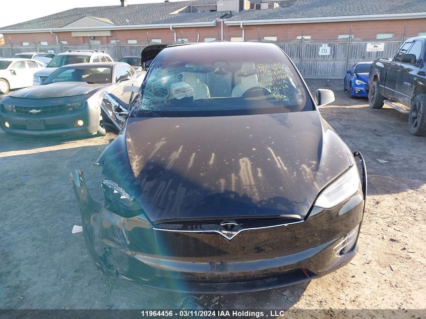 2017 Tesla Model X VIN: 5YJXCDE27HF075864 Lot: 11964456