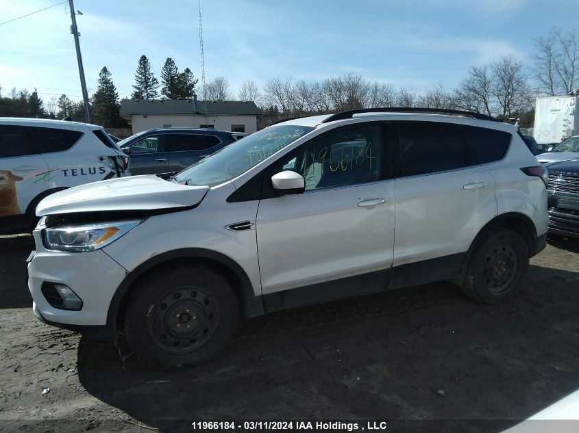 2017 Ford Escape Se VIN: 1FMCU9G96HUA70645 Lot: 39236291