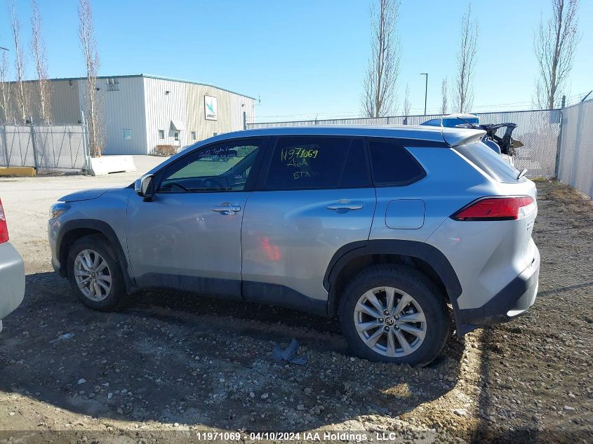 2022 Toyota Corolla Cross Le VIN: 7MUCAABGXNV001211 Lot: 11971069