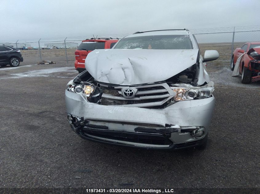 2013 Toyota Highlander Plus/Se VIN: 5TDBK3EHXDS236967 Lot: 11973431
