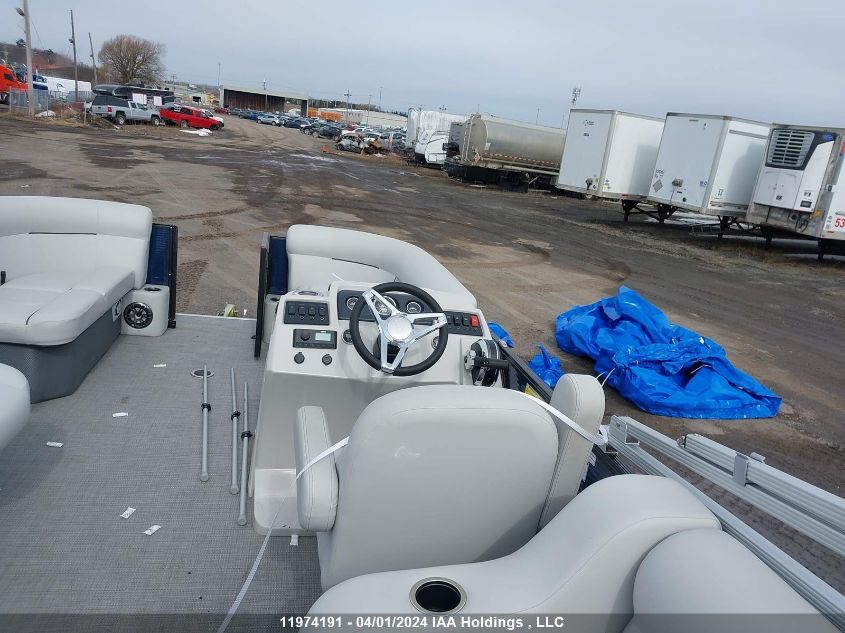 2022 - Other - Crest Classic Lx 200 VIN: CSM010211122 Lot: 39259020