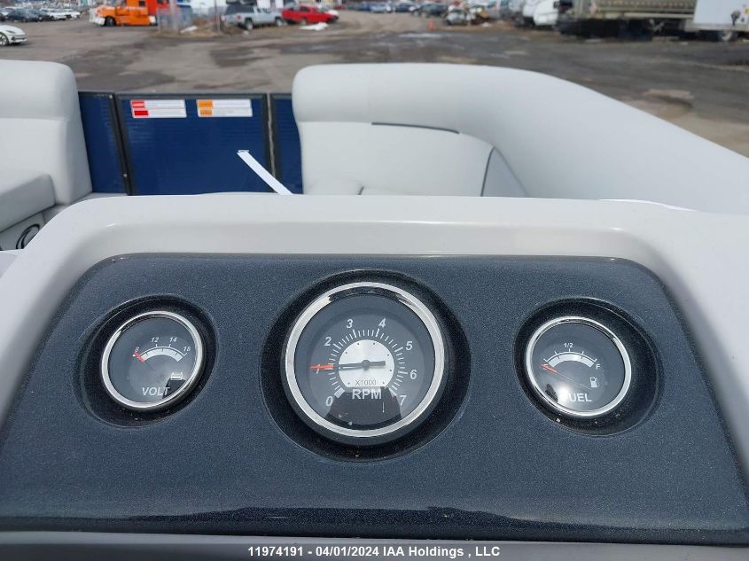 2022 - Other - Crest Classic Lx 200 VIN: CSM010211122 Lot: 39259020