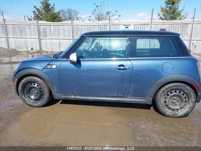 2010 Mini Cooper Hardtop VIN: WMWMF3C50ATZ62949 Lot: 11975153