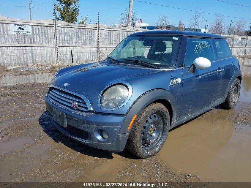 2010 Mini Cooper Hardtop VIN: WMWMF3C50ATZ62949 Lot: 11975153