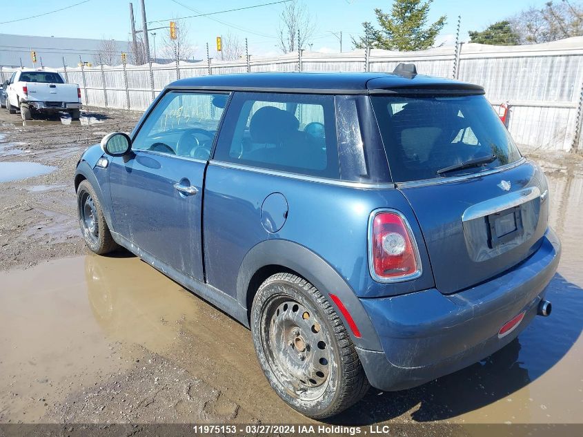 2010 Mini Cooper Hardtop VIN: WMWMF3C50ATZ62949 Lot: 11975153