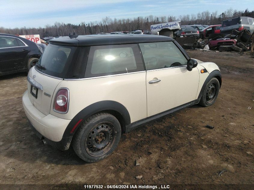 2013 Mini Cooper VIN: WMWSU3C52DT680989 Lot: 11977532