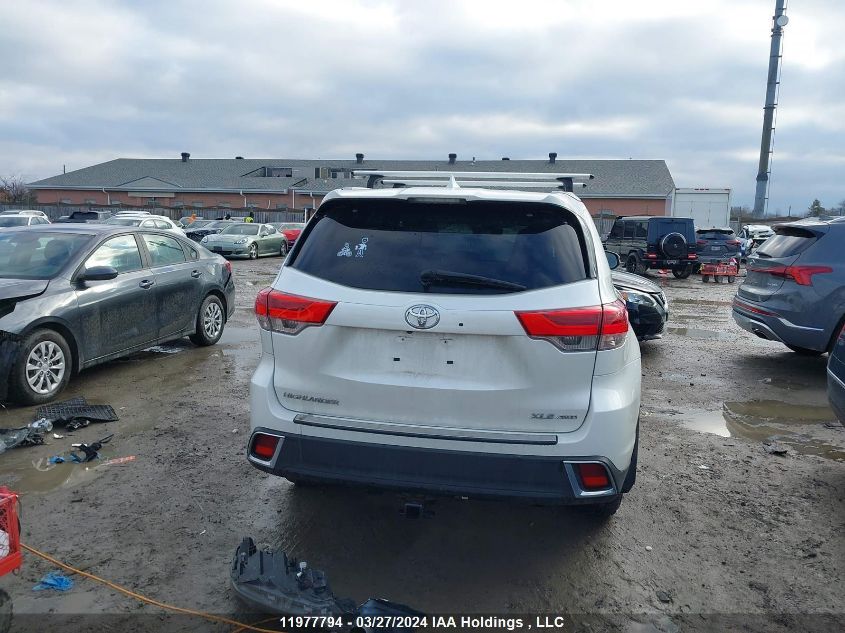 2018 Toyota Highlander Se/Xle VIN: 5TDJZRFH9JS524368 Lot: 11977794