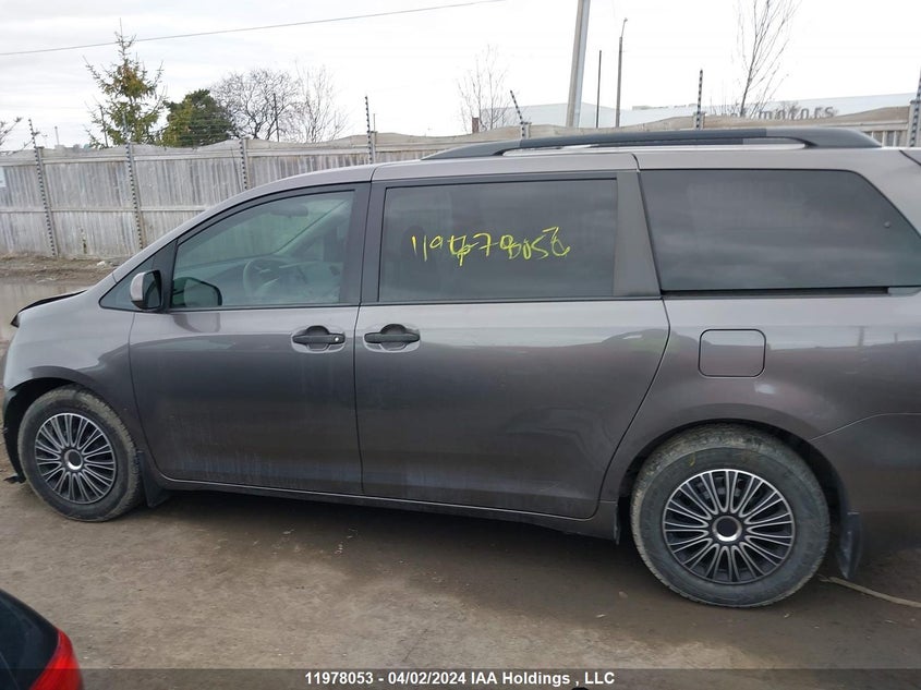 2013 Toyota Sienna V6 7 Passenger VIN: 5TDZK3DC2DS346447 Lot: 11978053