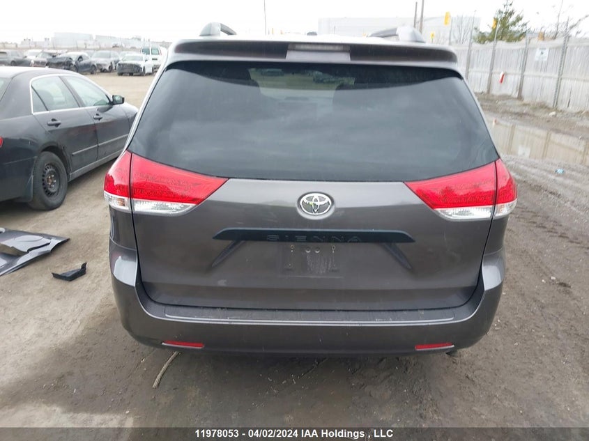 2013 Toyota Sienna V6 7 Passenger VIN: 5TDZK3DC2DS346447 Lot: 11978053