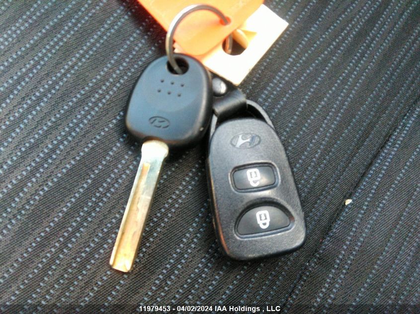 2015 Hyundai Accent VIN: KMHCT5AE7FU220566 Lot: 11979453