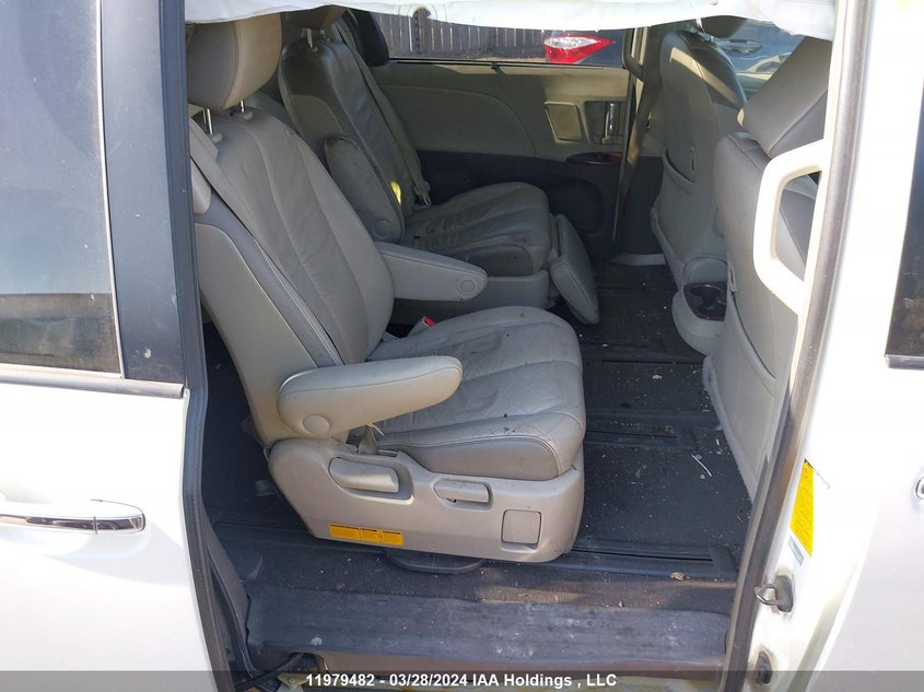 2011 Toyota Sienna Xle/Limited VIN: 5TDYK3DC6BS031708 Lot: 11979482