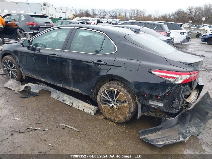 2018 Toyota Camry L/Le/Xle/Se/Xse VIN: 4T1B11HKXJU059001 Lot: 11981352