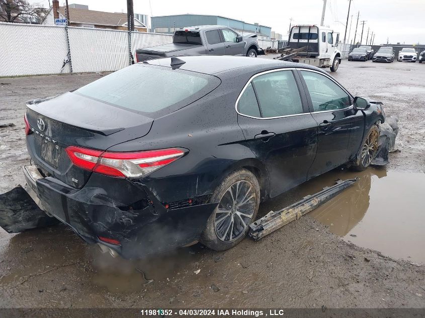 2018 Toyota Camry L/Le/Xle/Se/Xse VIN: 4T1B11HKXJU059001 Lot: 11981352