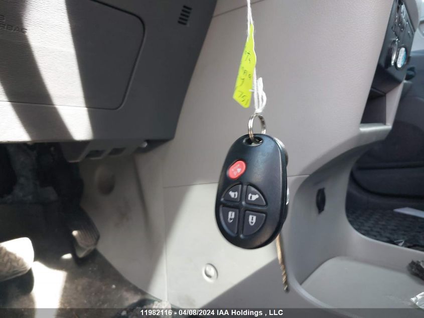 2016 Toyota Sienna Le VIN: 5TDKK3DCXGS700012 Lot: 11982116