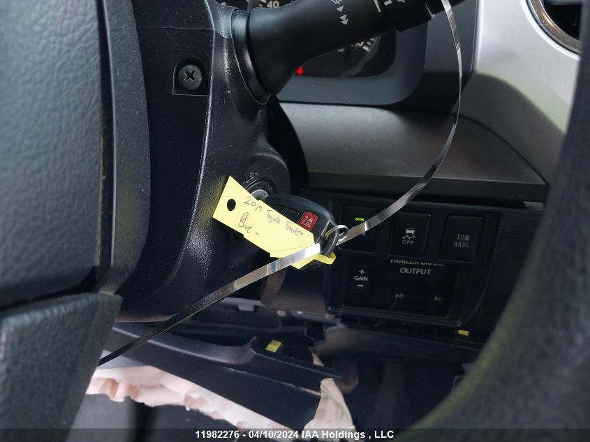 2019 Toyota Tundra Double Cab Sr/Sr5 VIN: 5TFUY5F11KX820430 Lot: 11982276