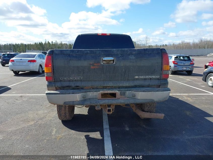 2000 Chevrolet Silverado 2500 VIN: 1GCGK29U9YE432143 Lot: 11982785