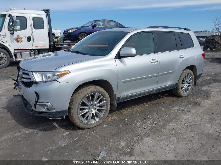 2013 Toyota Highlander Plus/Se VIN: 5TDBK3EH3DS176689 Lot: 11982814