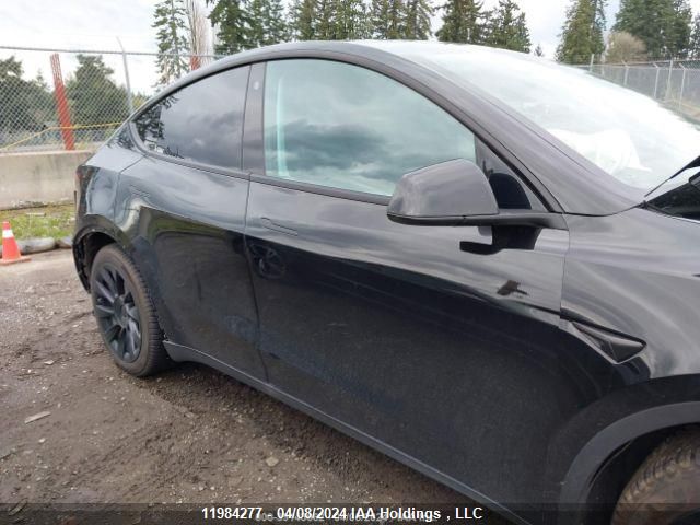 2022 Tesla Model Y VIN: 7SAYGAEE1NF533849 Lot: 11984277