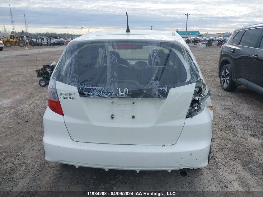 2010 Honda Fit VIN: JHMGE8H57AC800811 Lot: 11984288