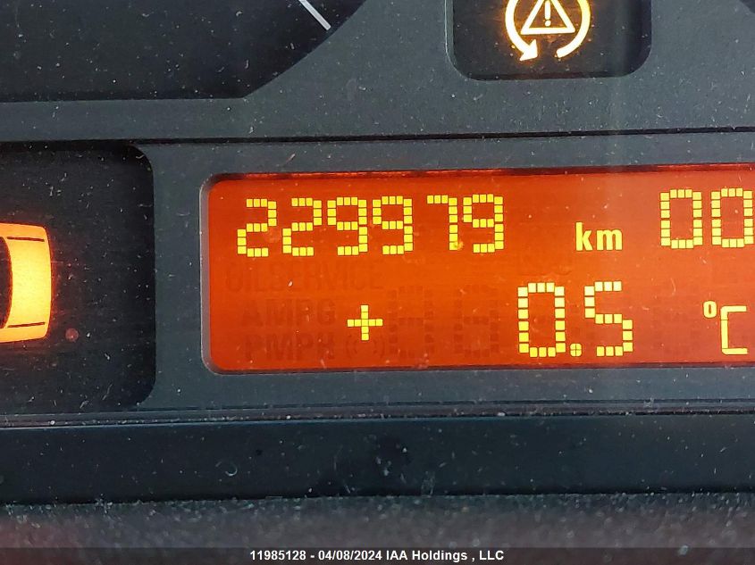 2005 BMW 3 Series VIN: WBAEU33435PR18279 Lot: 11985128