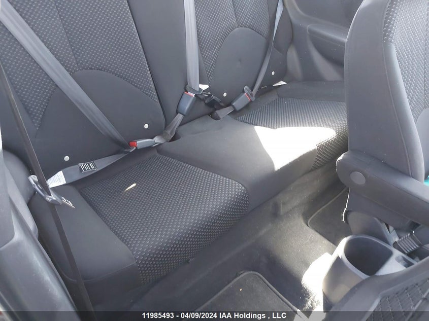 2010 Hyundai Accent L VIN: KMHCN3BC3AU170396 Lot: 11985493