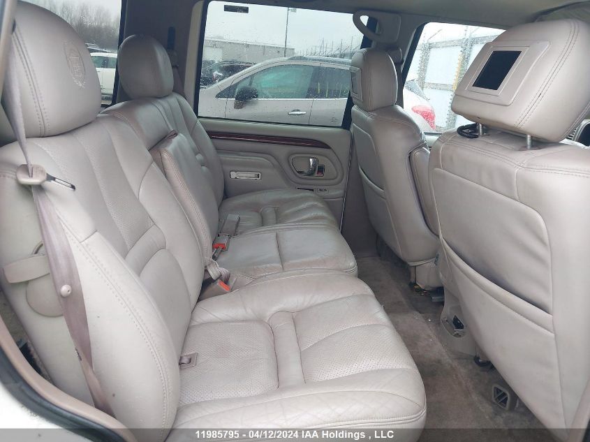 2000 Cadillac Escalade VIN: 1GYEK63R1YR196397 Lot: 44611864