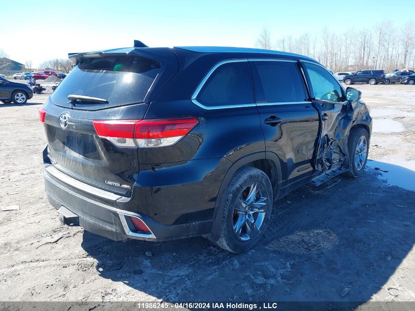 2018 Toyota Highlander VIN: 5TDDZRFH1JS833300 Lot: 11986245