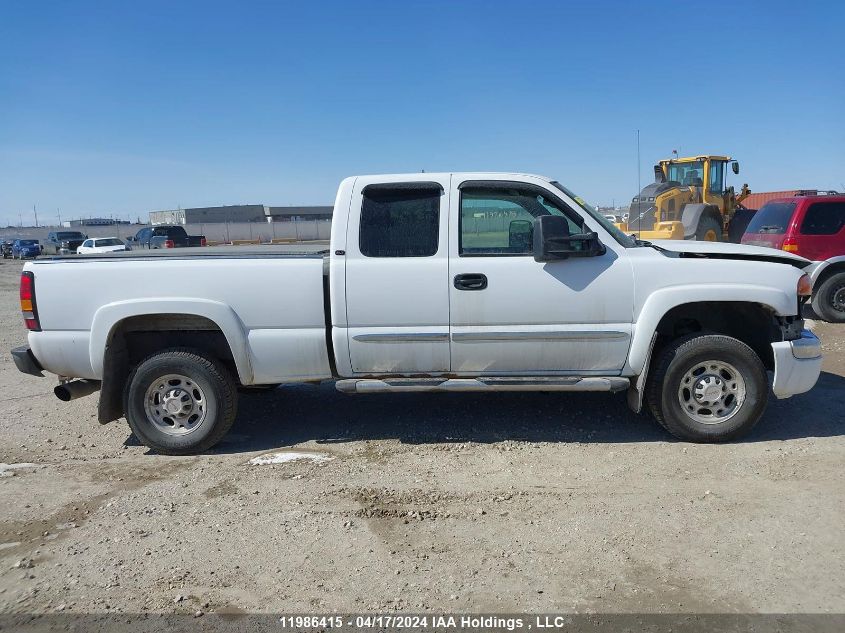 2005 GMC Sierra K2500 Heavy Duty VIN: 1GTHK29265E173979 Lot: 11986415