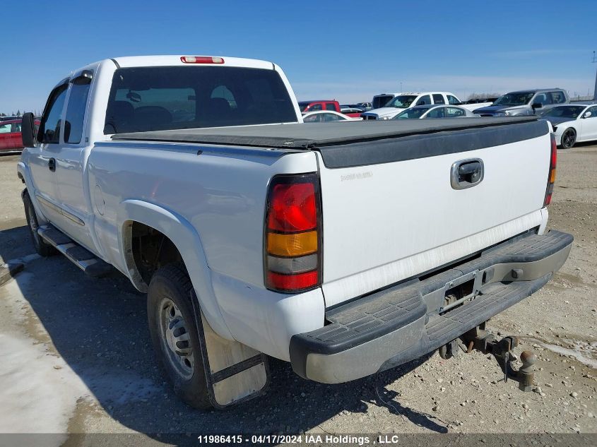 2005 GMC Sierra K2500 Heavy Duty VIN: 1GTHK29265E173979 Lot: 11986415