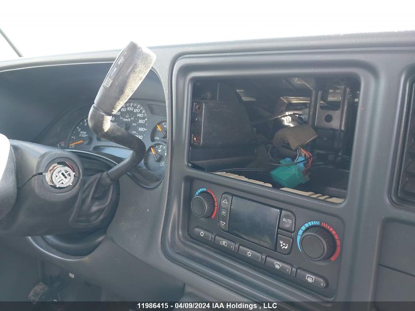 2005 GMC Sierra K2500 Heavy Duty VIN: 1GTHK29265E173979 Lot: 11986415