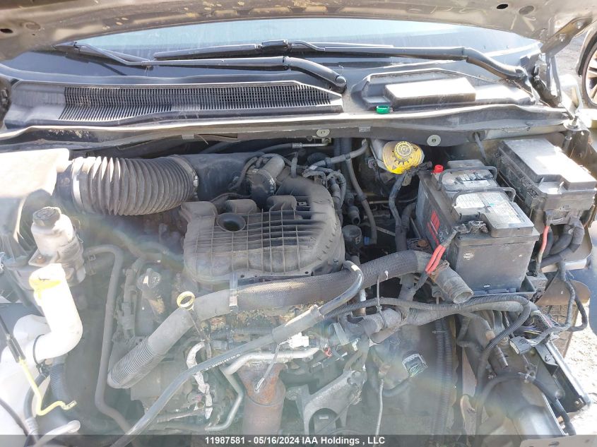 2015 Chrysler Town & Country VIN: 2C4RC1CGXFR678282 Lot: 11987581