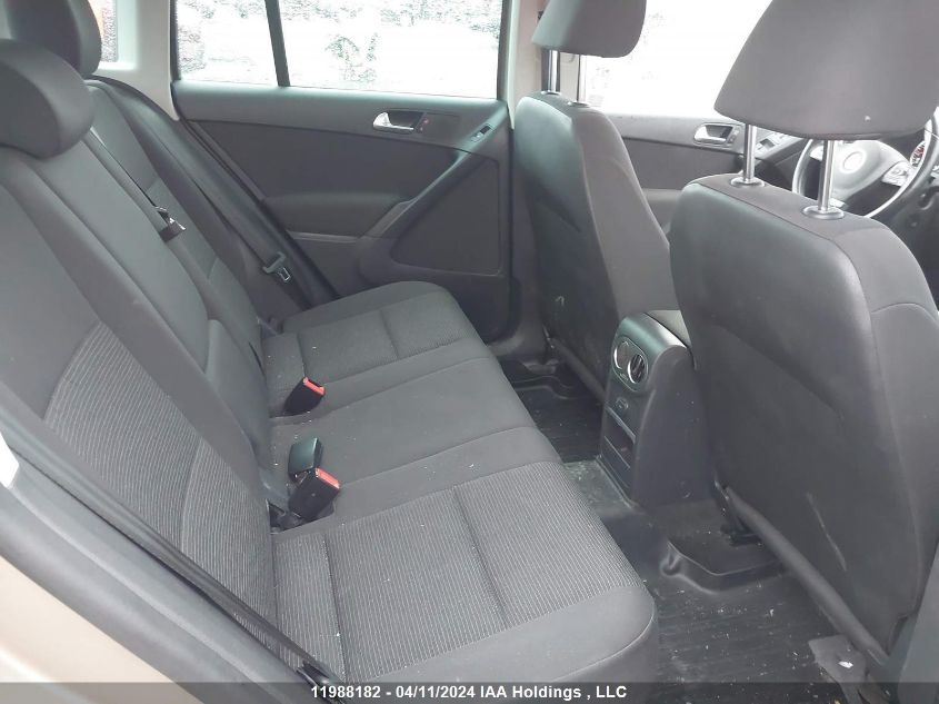 2016 Volkswagen Tiguan VIN: WVGJV7AX7GW061844 Lot: 11988182