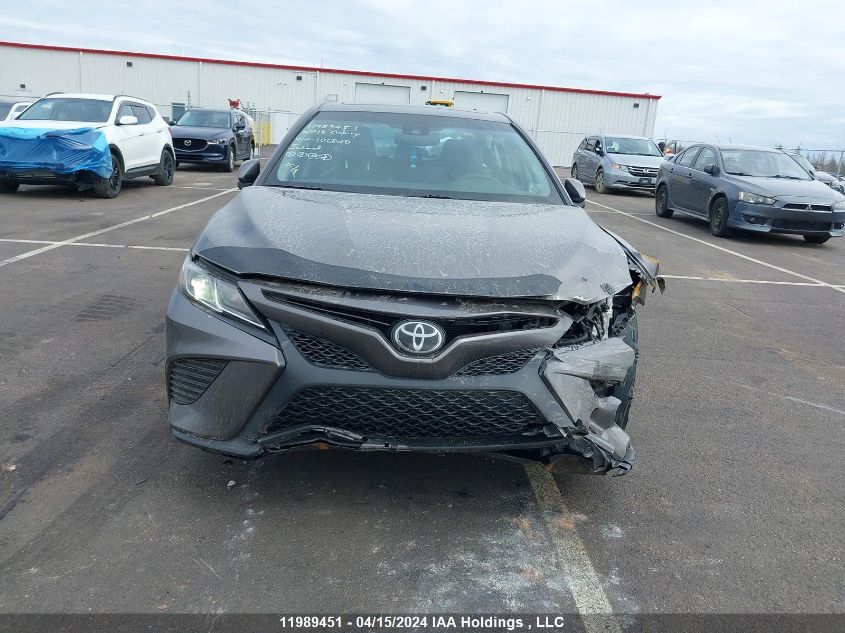 2018 Toyota Camry L/Le/Xle/Se/Xse VIN: 4T1B11HK8JU106820 Lot: 11989451