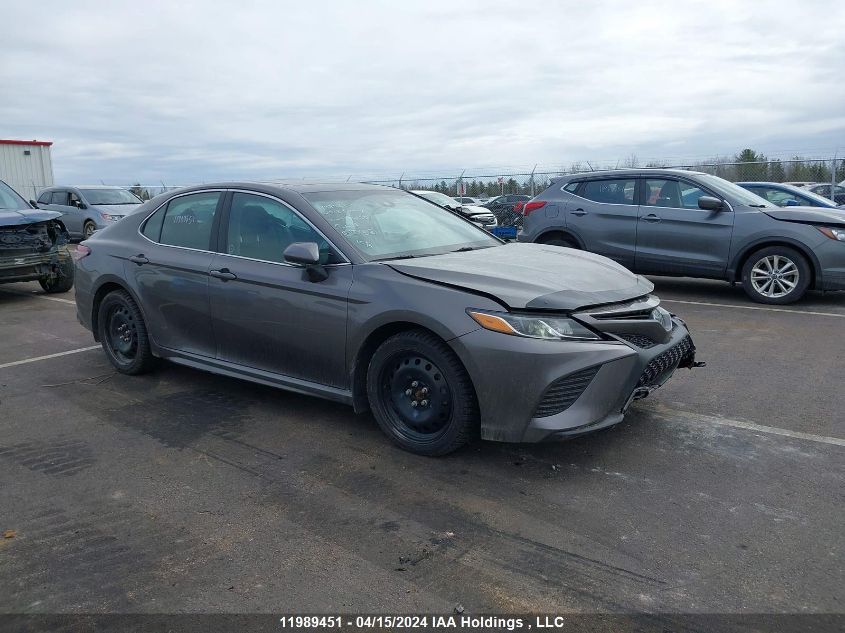 2018 Toyota Camry L/Le/Xle/Se/Xse VIN: 4T1B11HK8JU106820 Lot: 11989451