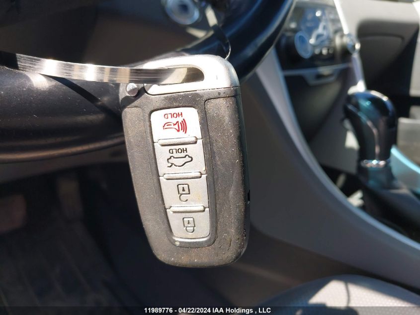 2015 Hyundai Sonata Hybrid/Limited VIN: KMHEC4A49FA138527 Lot: 39240811