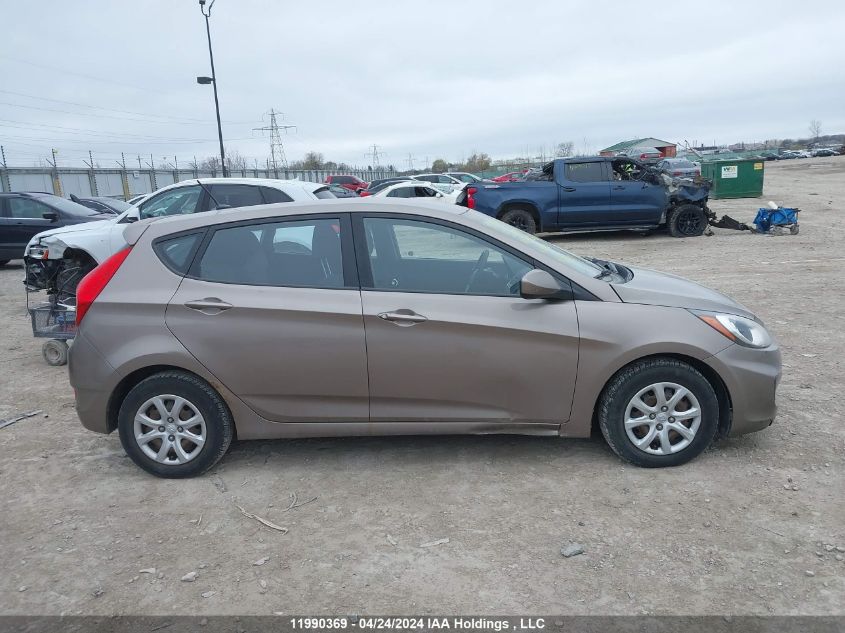 2013 Hyundai Accent VIN: KMHCT5AE8DU085661 Lot: 11990369