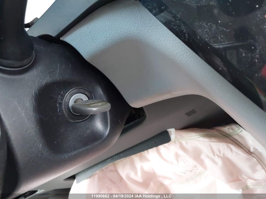 2017 Toyota Sienna Le VIN: 5TDKZ3DC4HS870945 Lot: 11990662