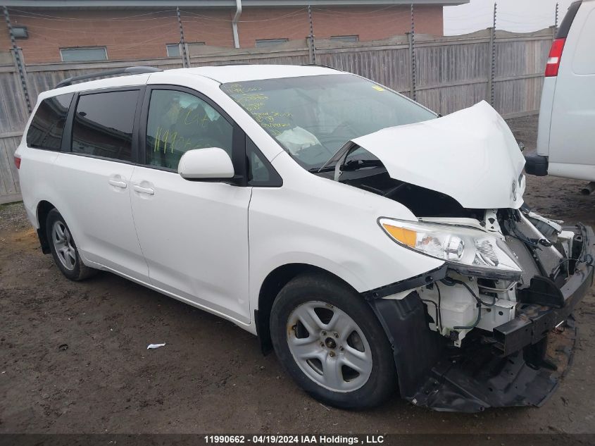 2017 Toyota Sienna Le VIN: 5TDKZ3DC4HS870945 Lot: 11990662