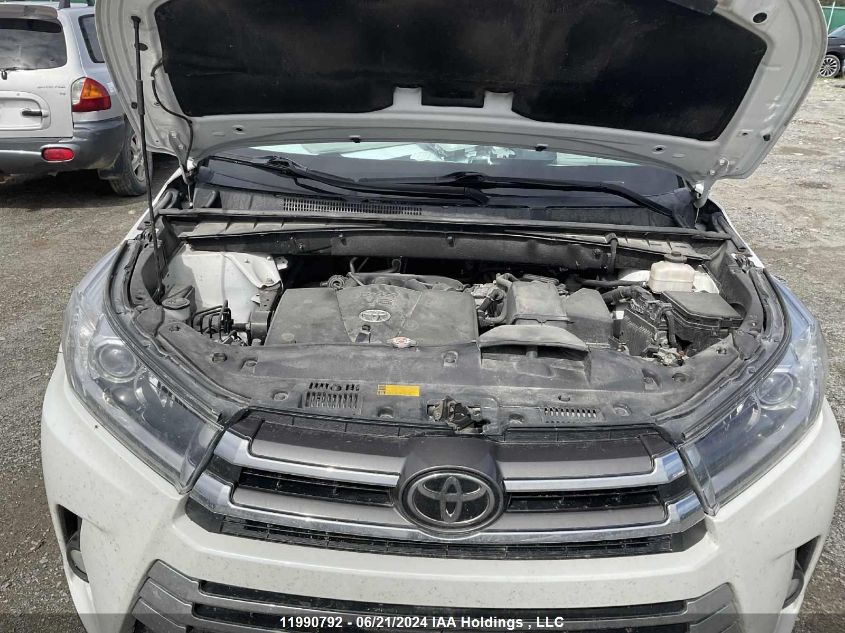 2018 Toyota Highlander Se/Xle VIN: 5TDJZRFH2JS530030 Lot: 11990792
